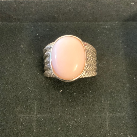 Jewelry - Elegant Silver and Pink Stone Ring